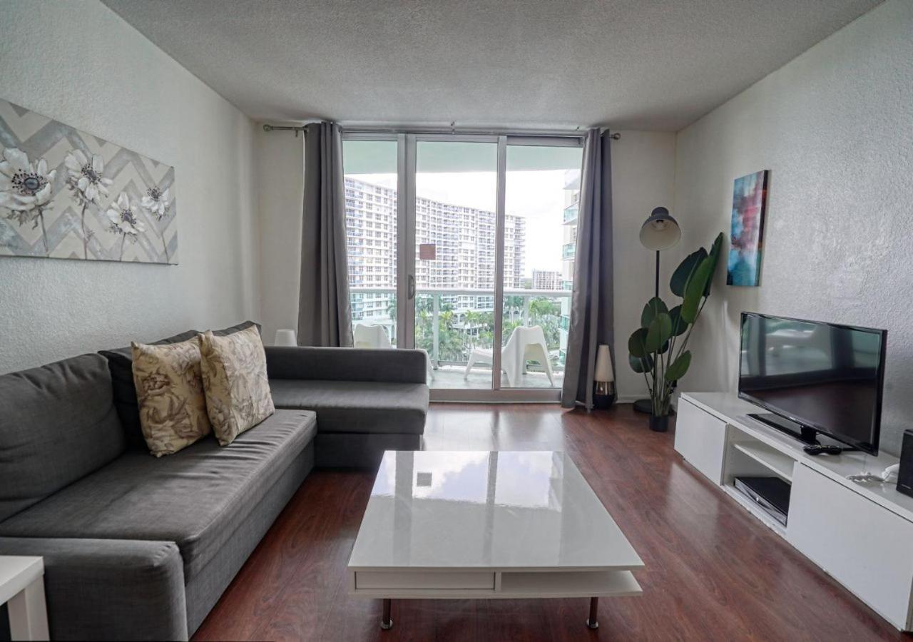 The Tides On Miami Hollywood Bay View Apartments 1B Exterior photo